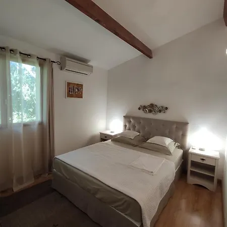 Holiday home Jeromine *